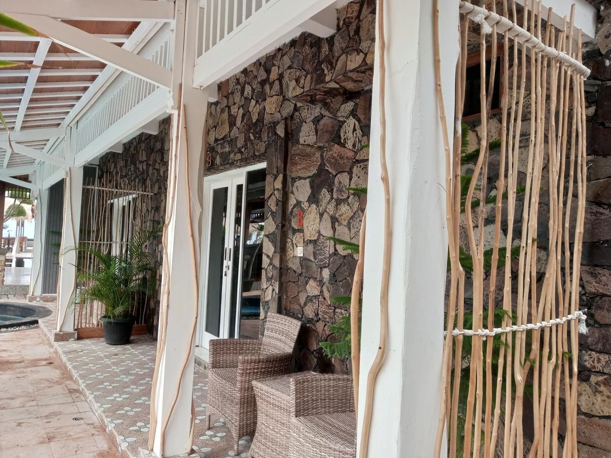 Coral Beach Seaside غيلي تراوانغان المظهر الخارجي الصورة